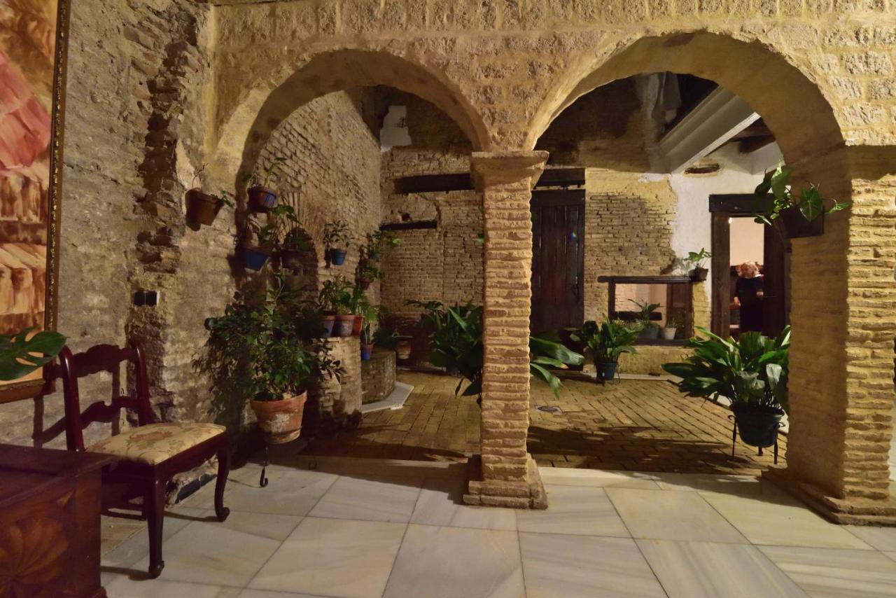 Suite Dona Ines Barrio Santacruz เซบีญา ภายนอก รูปภาพ